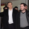 Medyaya darbe operasyonunda skandal: Gazeteciler adliyeye sevk edildi, karar avukatlara açıklanmadı Medyaya darbe operasyonunda skandal: Gazeteciler adliyeye sevk edildi, karar avukatlara açıklanmadı