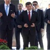 Davutoğlu Özal'ın mezarını ziyaret etti