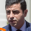 Selahattin Demirtaş: Gün birbirine kılıç çekme günü değildir Selahattin Demirtaş: Gün birbirine kılıç çekme günü değildir