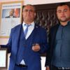 Ölmeyi yasaklayan muhtar mührü oğluna devretti Ölmeyi yasaklayan muhtar mührü oğluna devretti