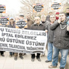 TBMM önünde “tapu” eylemi TBMM önünde “tapu” eylemi
