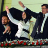 Başbakan Davutoğlu balkon konuşması yaptı Başbakan Davutoğlu balkon konuşması yaptı