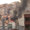 Şişli'de 2 binanın çatısı alev alev yandı