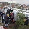 Maltepe'de minibüs devrildi!
