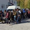 Son dakika: Bitlis’te minibüste 48 Afgan göçmen yakalandı