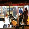 Beyoğlu'nda restorana kurşun yağmuru: 1'i ağır 5 yaralı Beyoğlu'nda restorana kurşun yağmuru: 1'i ağır 5 yaralı