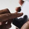 “İki elle cep telefonu kullanmayın” “İki elle cep telefonu kullanmayın”