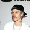 Justin Bieber belgeselde bağırsaklarını temizledi!