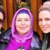 Anneleriyle yemek yedi Anneleriyle yemek yedi