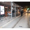 Otomobil Tramvay Durağına Girdi Otomobil Tramvay Durağına Girdi