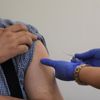 Çin menşeli Covid-19 aşısı, gönüllü vatandaşlar üzerinde de uygulanmaya başlıyor