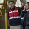 Ersun Yanal ağırlığını hissettiremiyor... Ersun Yanal ağırlığını hissettiremiyor...