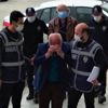 Yaşlı kadını kaçırıp alı koyan şüpheliler adliyede hüngür hüngür ağladı Yaşlı kadını kaçırıp alı koyan şüpheliler adliyede hüngür hüngür ağladı