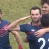 Asker selamı veren futbolcu kafa izninde!