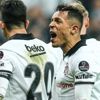 Beşiktaş Adriano'dan umudunu kesti Beşiktaş Adriano'dan umudunu kesti