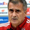 Şenol Güneş hakeme yüklendi Şenol Güneş hakeme yüklendi