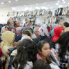 1 liralık ayakkabı izdihamı 1 liralık ayakkabı izdihamı