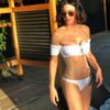 Defne Samyeli bikinisiyle poz verdi