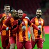 Melo Sneijder'in kulağını ısırdı