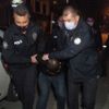 Polisin gözü önünde hava ateş açıp kaçmak istediler, kıskıvrak yakalandılar