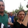 Oğul Kılıçdaroğlu nişanlısı ile yürüyüşte Oğul Kılıçdaroğlu nişanlısı ile yürüyüşte