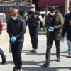 Kendini polis olarak tanıtan 2 şüpheli suçüstü yakalandı Kendini polis olarak tanıtan 2 şüpheli suçüstü yakalandı