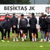 Beşiktaş'ın Ankaragücü kafilesinde 6 eksik Beşiktaş'ın Ankaragücü kafilesinde 6 eksik