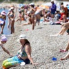 Antalya sahilleri tıklım tıklım