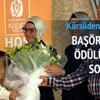 Ödülünü 8 yıl sonra aldı Ödülünü 8 yıl sonra aldı