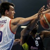Anadolu Efes Fenerbahçe'yi devirdi Anadolu Efes Fenerbahçe'yi devirdi