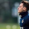 Alexandre Lacazette, Mesut Özil'e başarı diledi Alexandre Lacazette, Mesut Özil'e başarı diledi