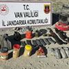 Son dakika: Van'da PKK operasyonunda uyuşturucu ve silah ele geçirildi Son dakika: Van'da PKK operasyonunda uyuşturucu ve silah ele geçirildi