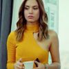 Ünlü oyuncu Ayşegül Çınar uyuşturucudan gözaltına alındı Ünlü oyuncu Ayşegül Çınar uyuşturucudan gözaltına alındı