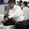 Heathrow Havalimanı: Sıvı maddeler ve bilgisayarlar güvenlik kontrolünde çantalarda kalabilecek Heathrow Havalimanı: Sıvı maddeler ve bilgisayarlar güvenlik kontrolünde çantalarda kalabilecek