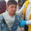 Mendil satan Suriyeli çocuk, kolundan bıçaklandı