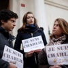 Fransız Konsolosluğu önünde Charlie Hebdo protestosu