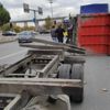 Kağıthane'deki kaza trafiğe neden oldu Kağıthane'deki kaza trafiğe neden oldu