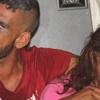 Ablasının boğazına bıçak dayayıp rehin aldı