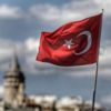 Türk bayrağına çirkin saldırı Türk bayrağına çirkin saldırı