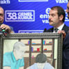 Cumhurbaşkanı Erdoğan'ı duygulandıran hediye Cumhurbaşkanı Erdoğan'ı duygulandıran hediye
