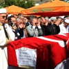Diyarbakır'da şehit olan polis son yolculuğuna uğurlandı Diyarbakır'da şehit olan polis son yolculuğuna uğurlandı