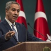 Bülent Arınç: Çok ama boş konuşuyor