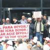 Avcılar Belediyesi önünde işçilerin maaş isyanı