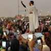 'Sudan'ın Gelini' protestoların sembolü oldu 'Sudan'ın Gelini' protestoların sembolü oldu