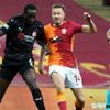 Martin Linnes'in Sivasspor maçında yaptığı hatalara taraftarlar tepki gösterdi Martin Linnes'in Sivasspor maçında yaptığı hatalara taraftarlar tepki gösterdi