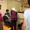 Ekip otosuna saldırıda yaralanan polis için kan vermeye ...