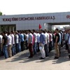 Otomotiv işçilerinin zam isyanı beşinci gününde Otomotiv işçilerinin zam isyanı beşinci gününde