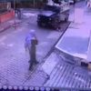 Zırhlı araç yine bir çocuğu ezdi Zırhlı araç yine bir çocuğu ezdi