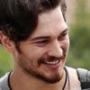 Çağatay Ulusoy'dan sürpriz imza Çağatay Ulusoy'dan sürpriz imza