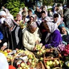 Moskova'da bereket getirmesi için tonlarca elma kutsandı